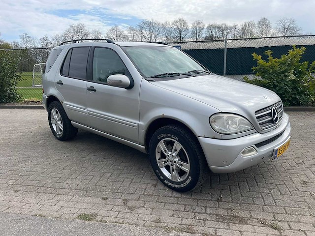 2001 mercedes-benz m-klasse ml 270 cdi bedrijfswagen - afbeelding 9 van  14