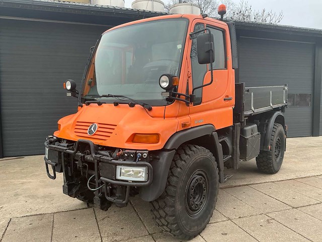 2001 mercedes-benz unimog u400 landbouw voertuig - afbeelding 24 van  37