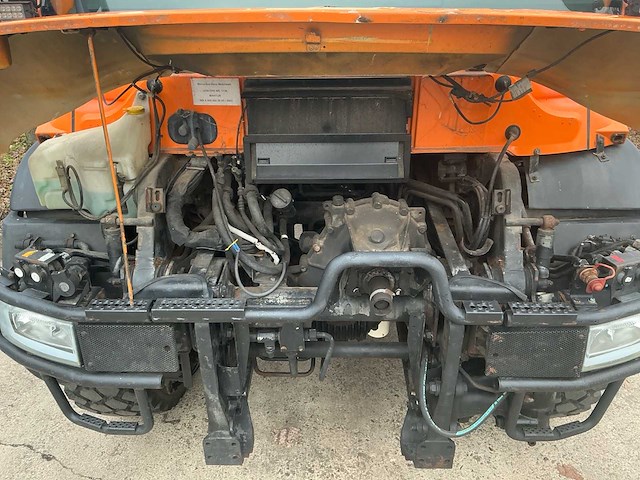 2001 mercedes-benz unimog u400 landbouw voertuig - afbeelding 32 van  37