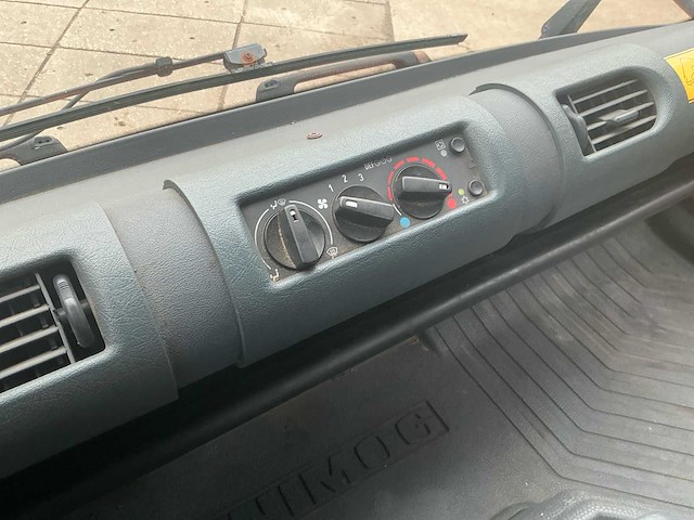 2001 mercedes-benz unimog u400 vrachtwagen - afbeelding 24 van  38