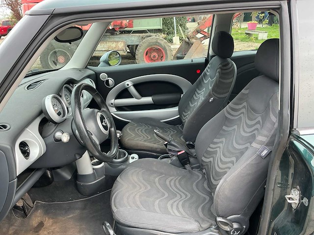 2001 mini mini 1.6 one salt personenauto - afbeelding 19 van  33