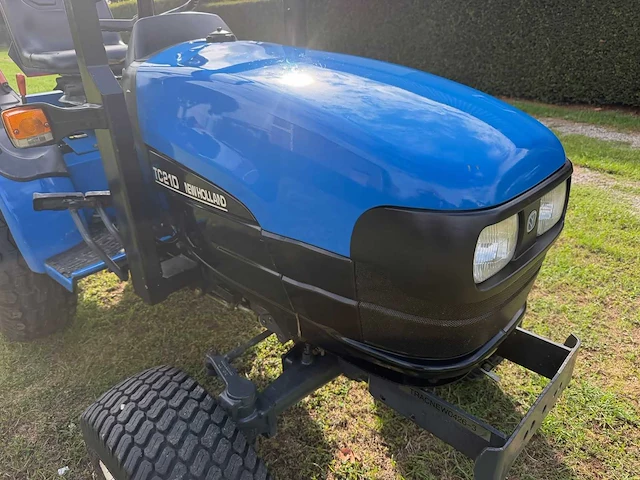 2001 new holland tc21d compacttractor – 21 pk – 2.127 uur – extra bandenset - afbeelding 7 van  18