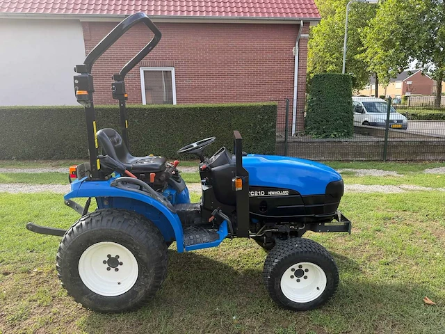 2001 new holland tc21d compacttractor – 21 pk – 2.127 uur – extra bandenset - afbeelding 16 van  18