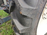 2001 new holland tl90 vierwielaangedreven landbouwtractor - afbeelding 8 van  9