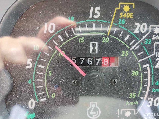 2001 new holland tl90 vierwielaangedreven landbouwtractor - afbeelding 9 van  9