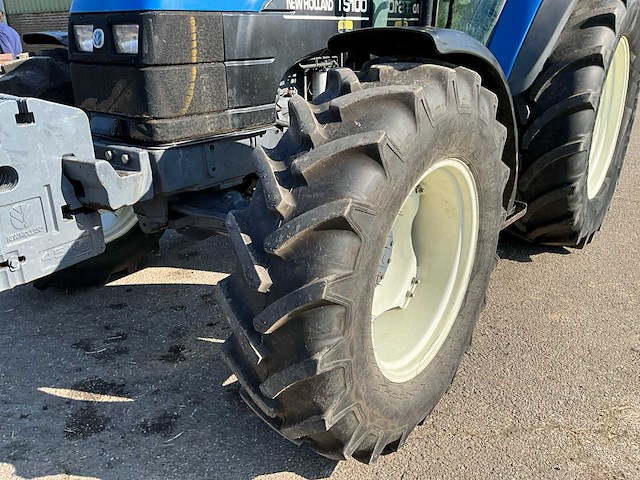 2001 new holland ts100 vierwielaangedreven landbouwtractor - afbeelding 5 van  10