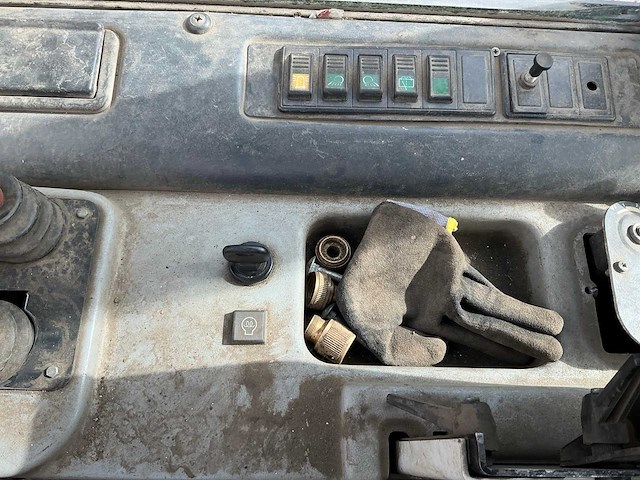 2001 o&k l 6.5 shovel - afbeelding 21 van  28
