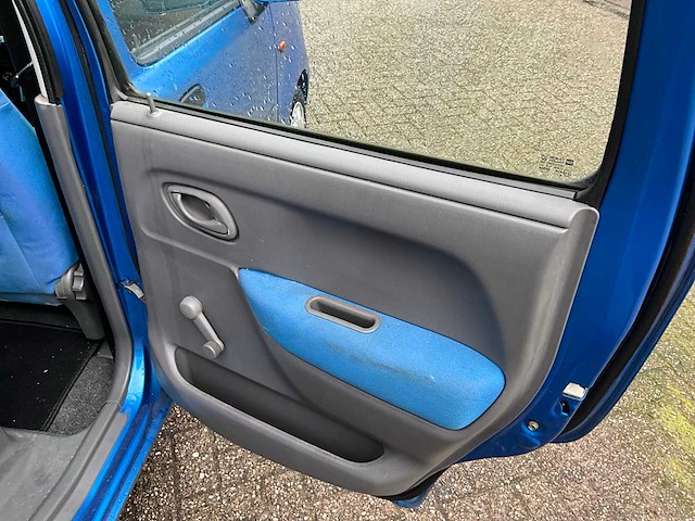 2001 opel agila 1.2 16v comfort personenauto - afbeelding 11 van  24