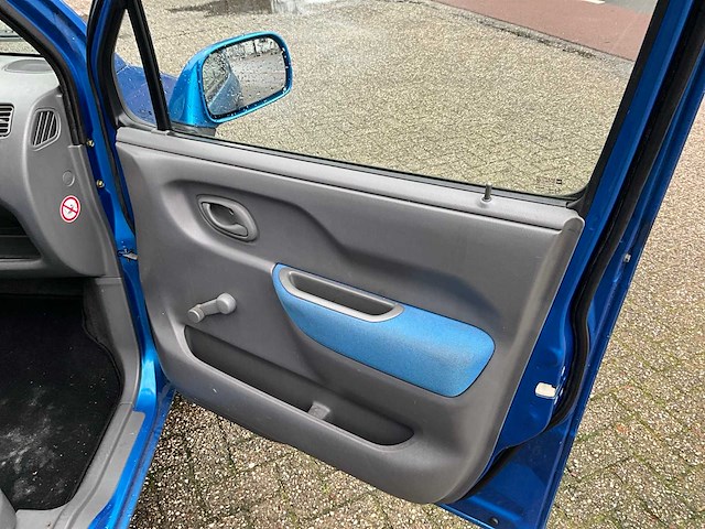 2001 opel agila 1.2 16v comfort personenauto - afbeelding 14 van  24