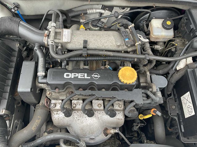 2001 opel astra personenauto - afbeelding 15 van  28