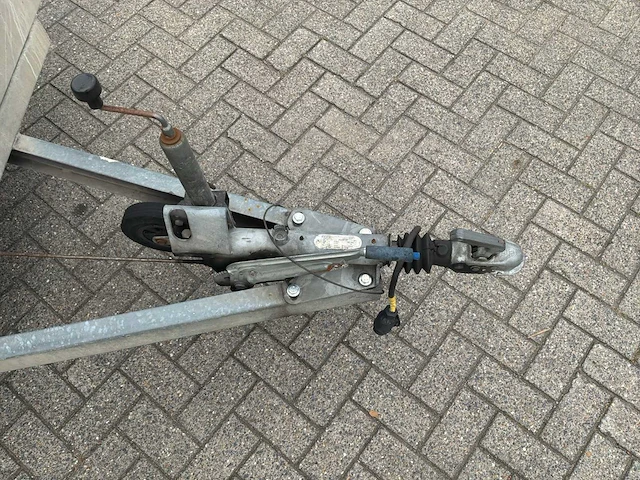2001 p2-2000 aanhangwagen - afbeelding 1 van  16