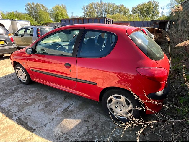 2001 peugeot 206 1.4 xr personenauto - afbeelding 12 van  16