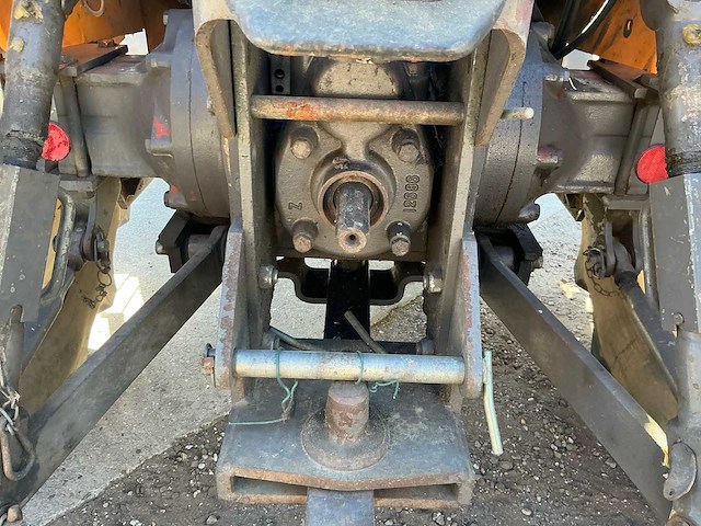 2001 renault r3222ca vierwielaangedreven landbouwtractor - afbeelding 12 van  32