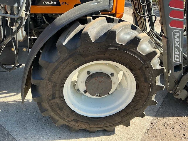 2001 renault r3222ca vierwielaangedreven landbouwtractor - afbeelding 15 van  32