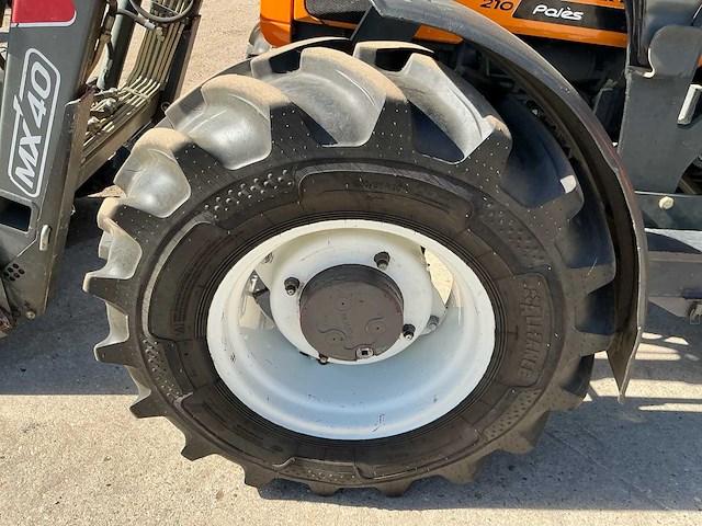 2001 renault r3222ca vierwielaangedreven landbouwtractor - afbeelding 9 van  32