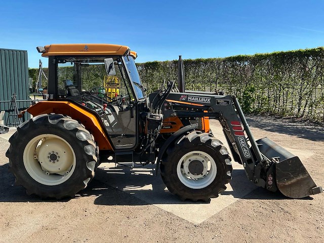 2001 renault r3222ca vierwielaangedreven landbouwtractor - afbeelding 21 van  32