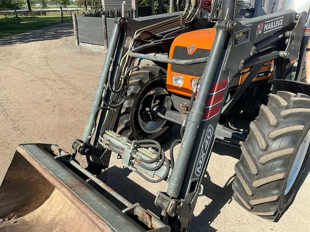 2001 renault r3222ca vierwielaangedreven landbouwtractor - afbeelding 30 van  32