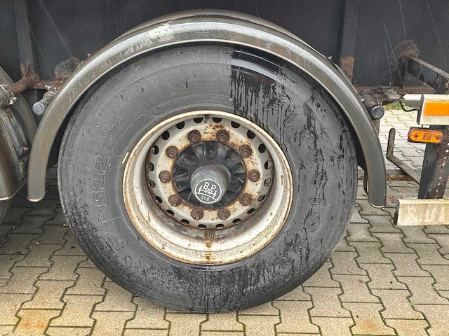 2001 renders oplegger - afbeelding 7 van  24