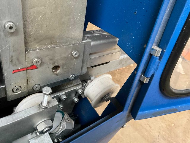 2001 schüco ksm 235 glaslat aluminium clip pers - afbeelding 4 van  32