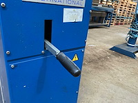 2001 schüco ksm 235 glaslat aluminium clip pers - afbeelding 9 van  32