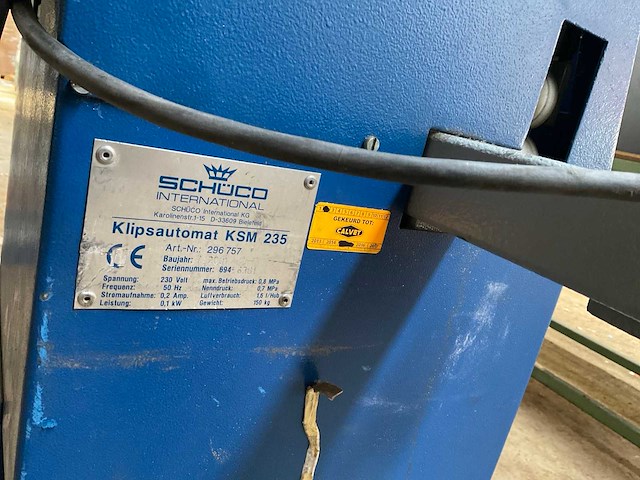 2001 schüco ksm 235 glaslat aluminium clip pers - afbeelding 13 van  32