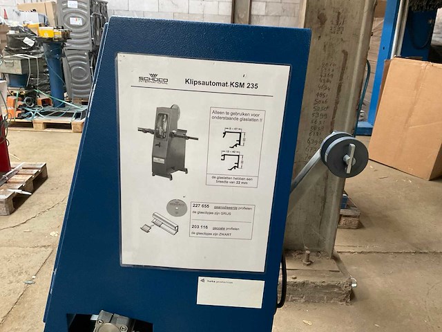 2001 schüco ksm 235 glaslat aluminium clip pers - afbeelding 20 van  32