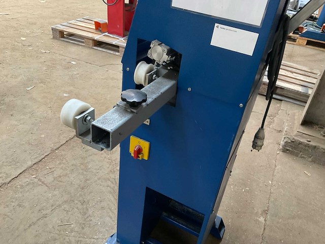 2001 schüco ksm 235 glaslat aluminium clip pers - afbeelding 21 van  32