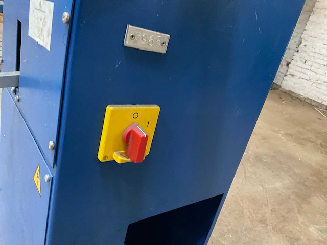 2001 schüco ksm 235 glaslat aluminium clip pers - afbeelding 24 van  32