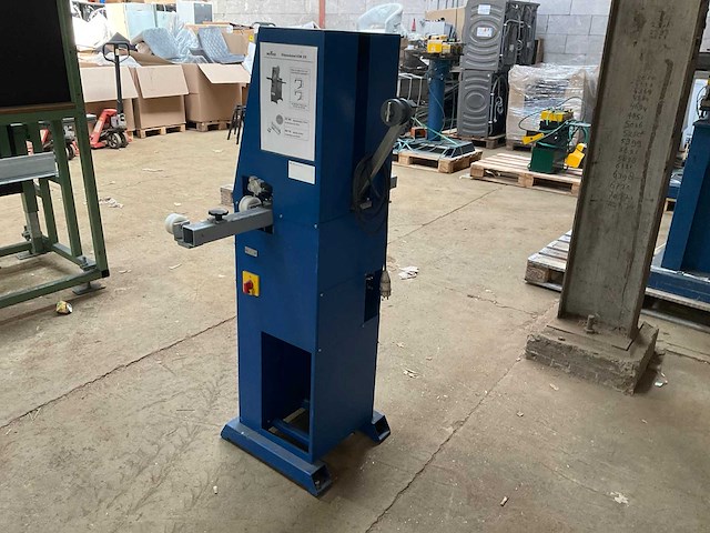 2001 schüco ksm 235 glaslat aluminium clip pers - afbeelding 28 van  32