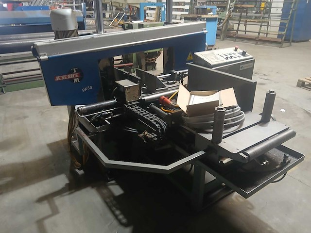 2001 tm jesenice metaal bandzaagmachine - afbeelding 9 van  11