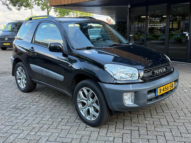 2001 toyota rav4 1.8-16v vvt-i luna personenauto - afbeelding 1 van  9