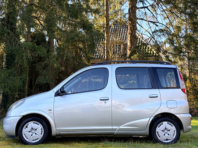 2001 toyota yaris verso personenauto - afbeelding 7 van  12