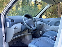 2001 toyota yaris verso personenauto - afbeelding 11 van  12