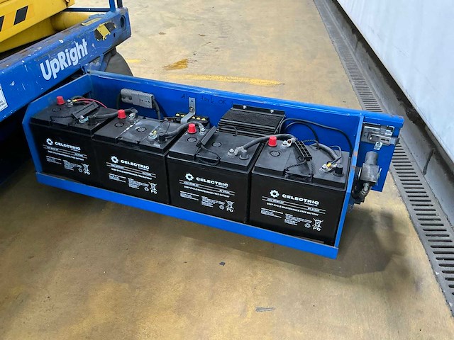 2001 upright 66850-021 hoogwerker - afbeelding 4 van  17