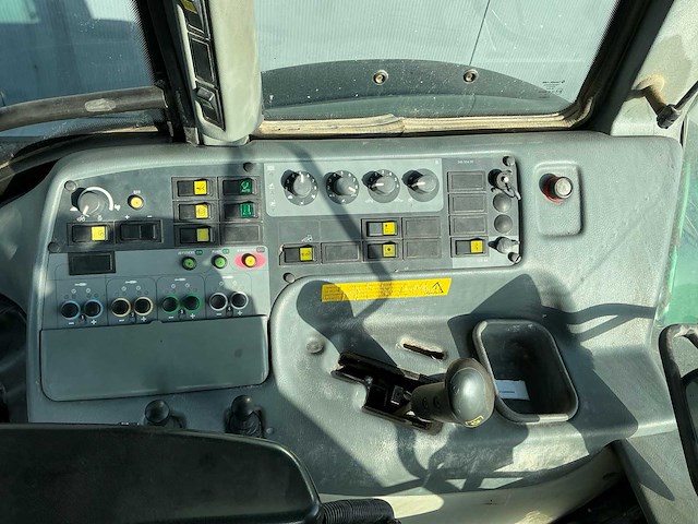 2001 valtra m120 4wd landbouwtractor - afbeelding 18 van  39