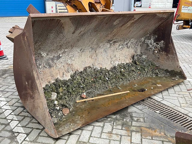 2001 verachtert shovelbak - afbeelding 2 van  3