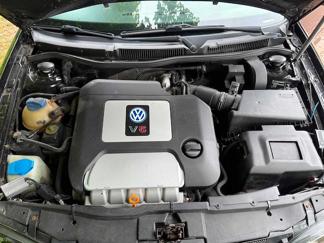 2001 volkswagen golf 2.3 v5 highline personenauto - afbeelding 3 van  14