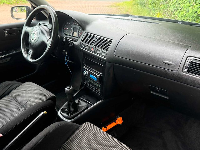 2001 volkswagen golf 2.3 v5 highline personenauto - afbeelding 10 van  14