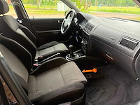 2001 volkswagen golf 2.3 v5 highline personenauto - afbeelding 13 van  14