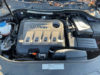 2001 volkswagen passat sedan personenauto - afbeelding 13 van  19