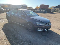 2001 volkswagen passat sedan personenauto - afbeelding 6 van  19