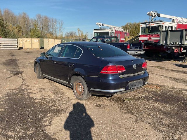 2001 volkswagen passat sedan personenauto - afbeelding 10 van  19