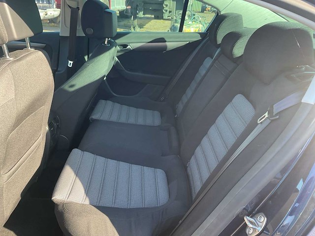 2001 volkswagen passat sedan personenauto - afbeelding 19 van  19