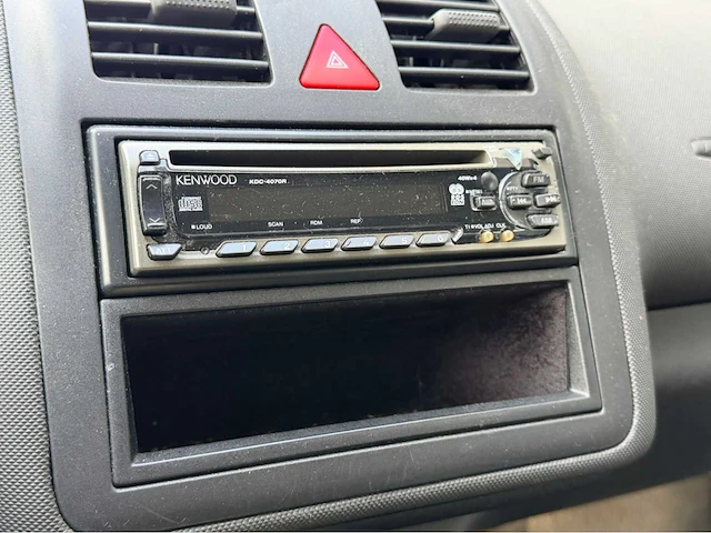 2001 volkswagen polo 1.4-16v trendline personenauto - afbeelding 9 van  10