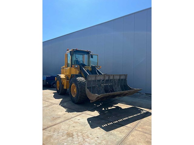 2001 volvo l70d wiellader - afbeelding 12 van  23
