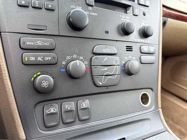 2001 volvo v70 7-persoons automaat personenauto - afbeelding 9 van  19