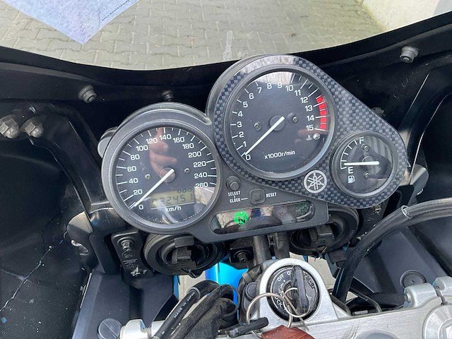 2001 yamaha fazer 600 motorfiets - afbeelding 1 van  2