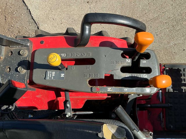 2001 yanmar ke-100 compacttractor - afbeelding 8 van  13
