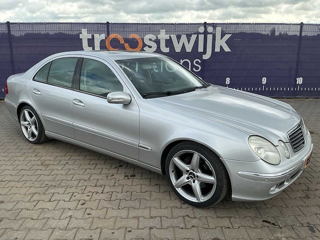 2002 - mercedes-benz - e-klasse - 320 avantgarde - personenauto - afbeelding 7 van  14