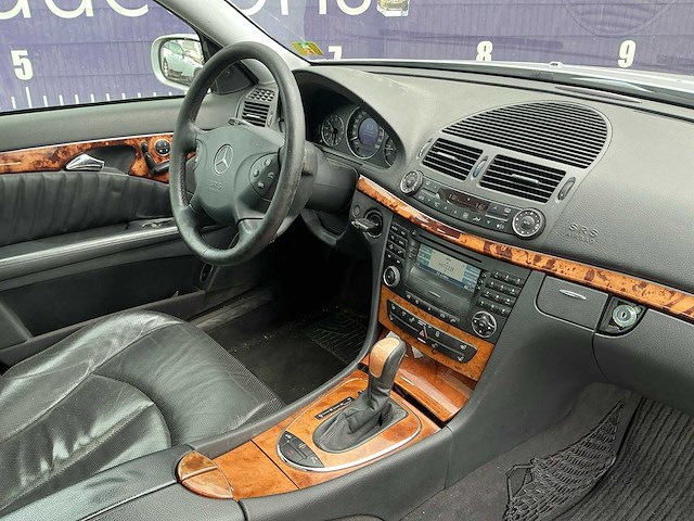 2002 - mercedes-benz - e-klasse - 320 avantgarde - personenauto - afbeelding 12 van  14